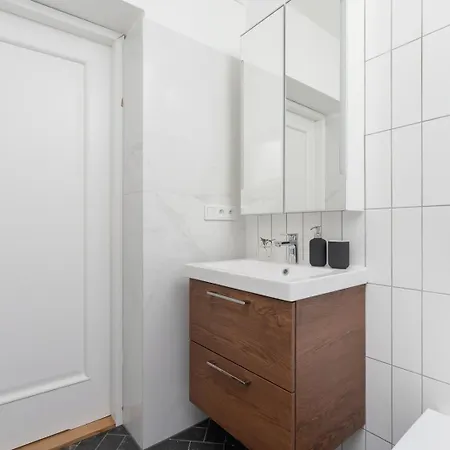 Apartment With Balcony - Rejtana 10 Krakow Exterior photo